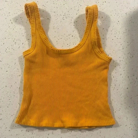 Tops - Urban Outfitters Crop Top